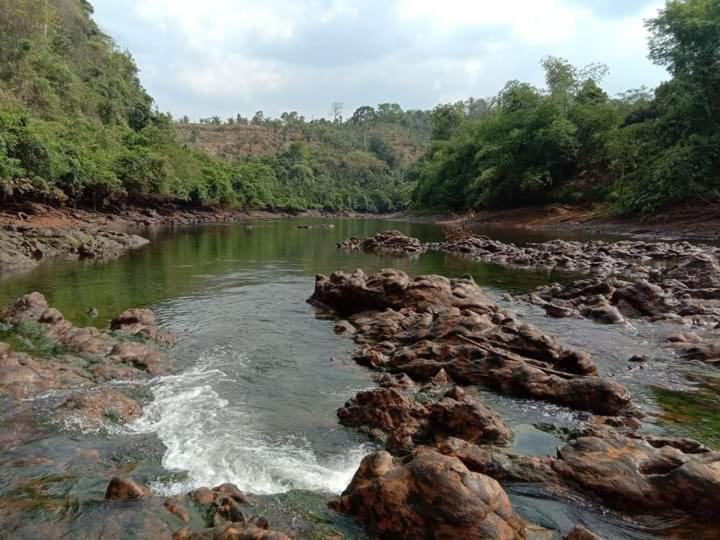 ภูริรักษ์ โฮมสเตย์ Ban Pha Saeng Lang Buitenkant foto